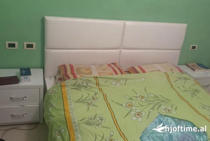 Shtepi me qera Apartament ne Tirane, 1+1, Mobilimi E mobiluar, Pagesa 400  Euro.