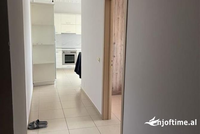 Shtepi me qera Apartament ne Tirane, 2+1, Mobilimi E mobiluar, Pagesa 350  Euro.