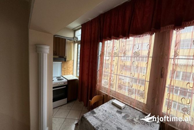 Shtepi me qera Apartament ne Tirane, 1+1, Mobilimi E mobiluar, Pagesa 500  Euro.