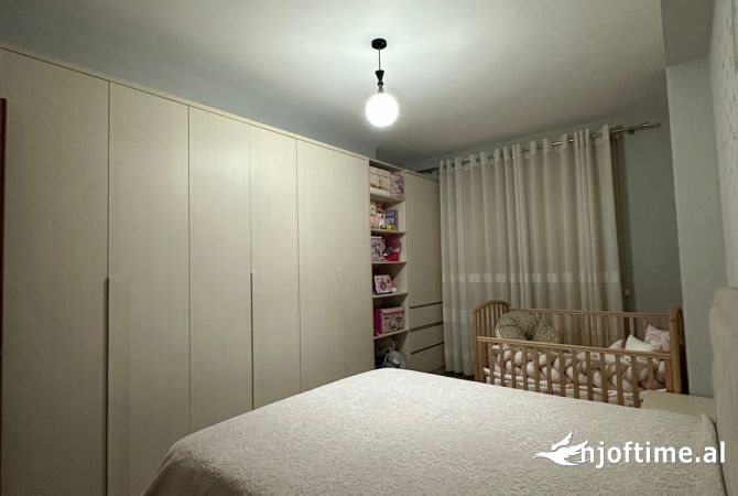 Shtepi me qera Apartament ne Tirane, 1+1, Mobilimi E mobiluar, Pagesa 450  Euro.