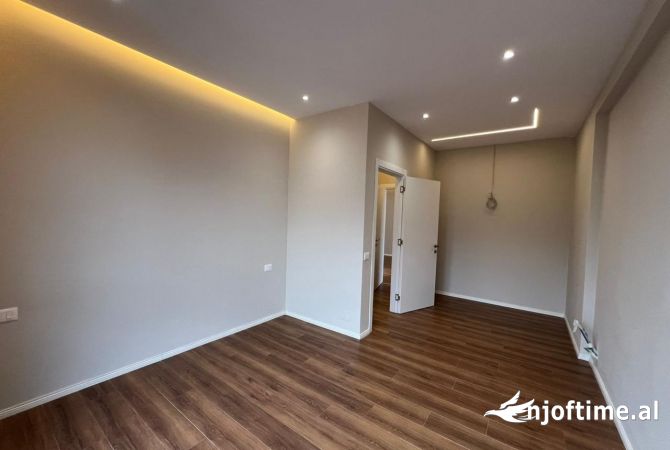 Shtepi me qera Apartament ne Tirane, 2+1, Mobilimi E mobiluar, Pagesa 600  Euro.