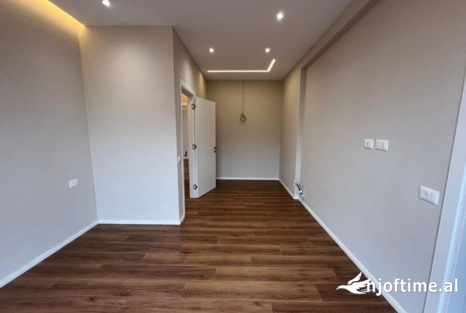 Shtepi me qera Apartament ne Tirane, 2+1, Mobilimi E mobiluar, Pagesa 600  Euro.