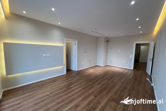 Shtepi me qera Apartament ne Tirane, 2+1, Mobilimi E mobiluar, Pagesa 600  Euro.