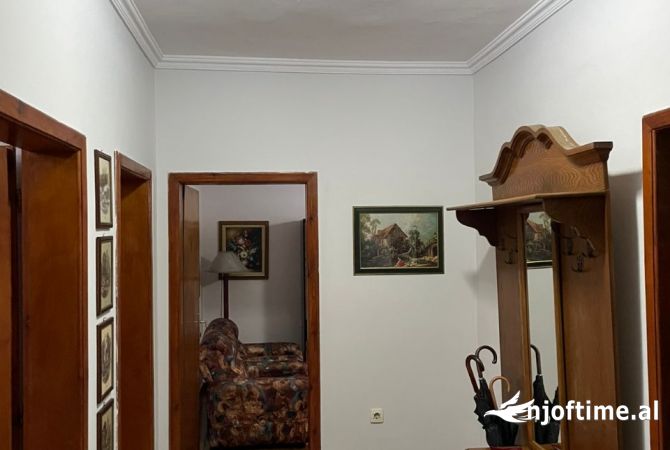 Shtepi me qera Apartament ne Tirane, 2+1, Mobilimi E mobiluar, Pagesa 600  Euro.