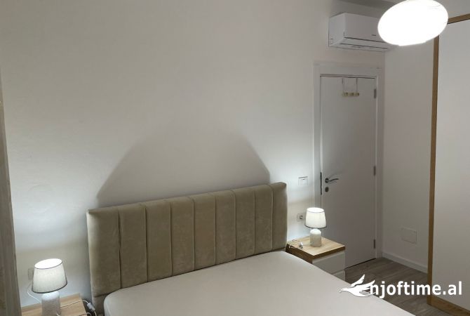 Shtepi me qera Apartament ne Tirane, 1+1, Mobilimi E mobiluar, Pagesa 500  Euro.