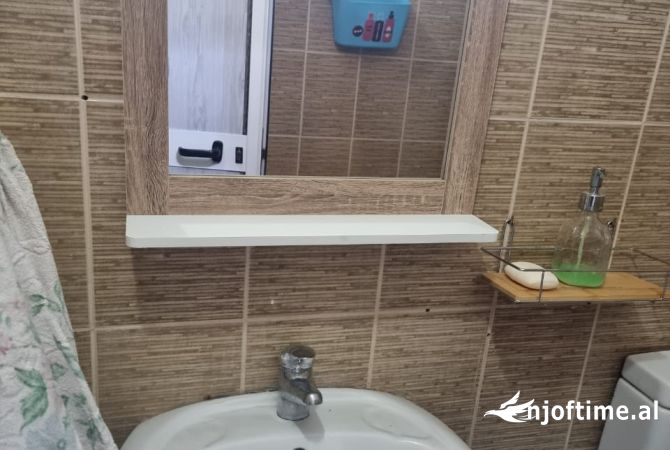 Shtepi me qera Shtepi Private ne Tirane, 1+1, Mobilimi E mobiluar, Pagesa 380  Euro.