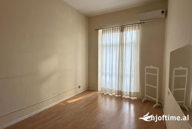 Shtepi me qera 2+1 ne Tirane - 600 Euro