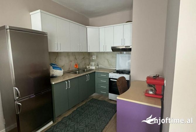 Shtepi me qera Apartament ne Tirane, 2+1, Mobilimi E mobiluar, Pagesa 500  Euro.