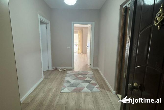 Shtepi me qera Apartament ne Tirane, 2+1, Mobilimi E mobiluar, Pagesa 500  Euro.