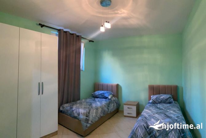 Shtepi me qera Apartament ne Tirane, 2+1, Mobilimi E mobiluar, Pagesa 400  Euro.