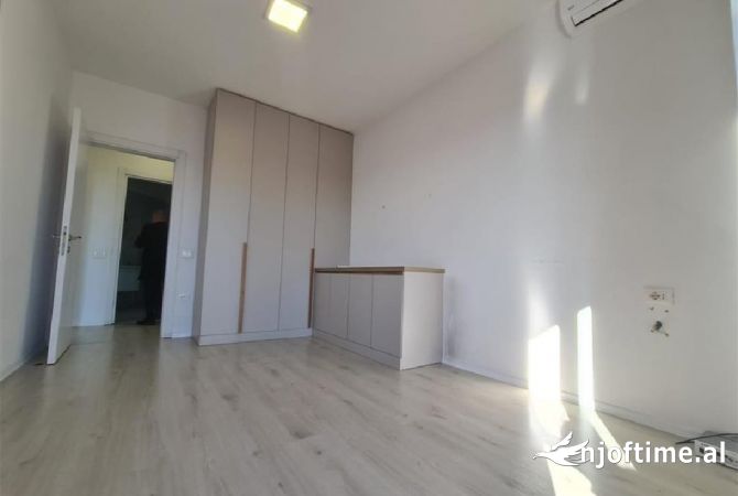 Apartment for rent in Tirana 3+1, Emty