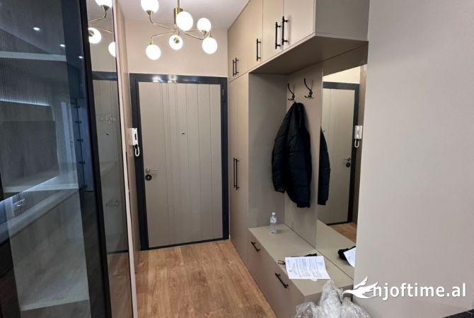 Shtepi me qera Apartament ne Tirane, 2+1, Mobilimi E mobiluar, Pagesa 1,300  Euro.