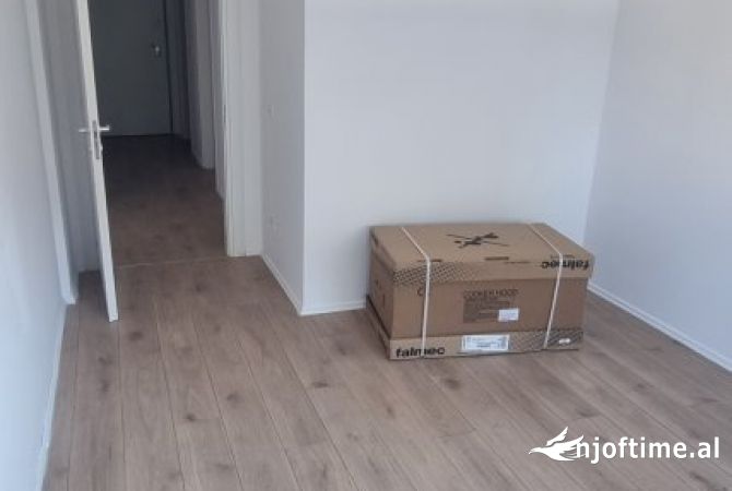 jepet me qira 2+1 ne bllok