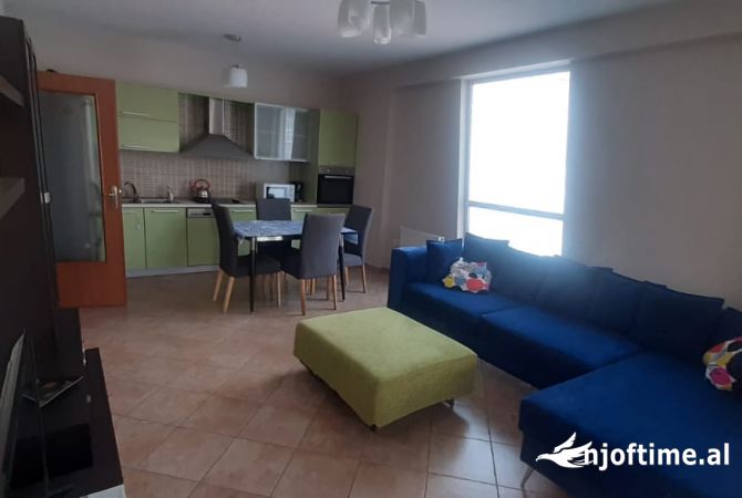 Shtepi me qera Apartament ne Tirane, 2+1, Mobilimi E mobiluar, Pagesa 650  Euro.