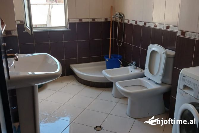 Shtepi ne shitje 1+1 ne Tirane - 65,000 Euro