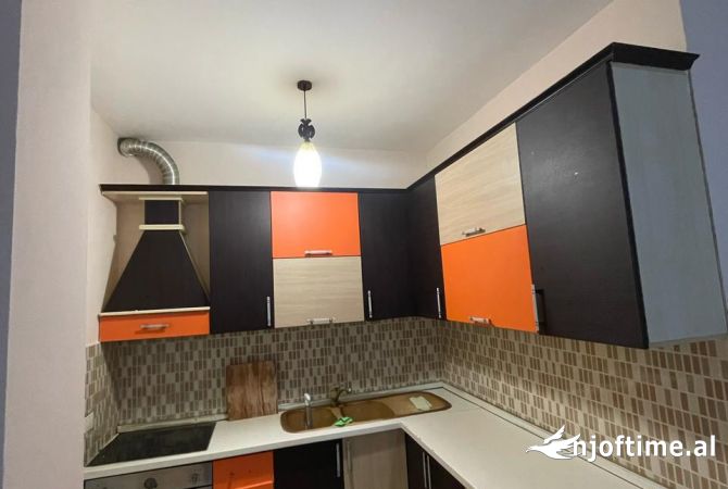 Shtepi me qera Apartament ne Tirane, 1+1, Mobilimi E mobiluar, Pagesa 350  Euro.