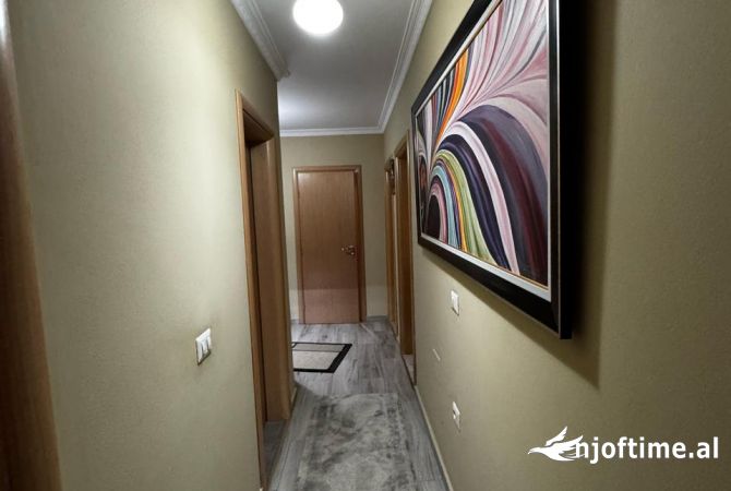 Shtepi ne shitje 3+1 ne Tirane - 185,000 Euro