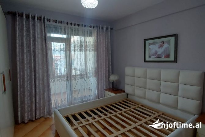 Shtepi me qera Apartament ne Tirane, 1+1, Mobilimi E mobiluar, Pagesa 450  Euro.