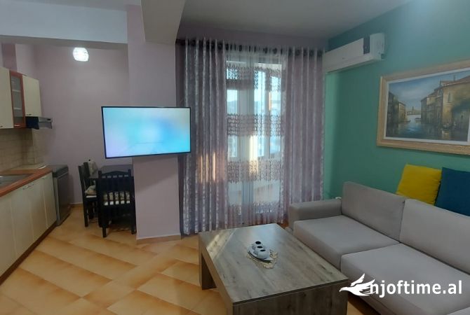 Shtepi me qera Apartament ne Tirane, 1+1, Mobilimi E mobiluar, Pagesa 450  Euro.