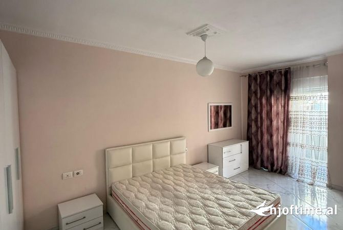 Shtepi me qera 2+1 ne Tirane - 450 Euro