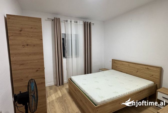 Shtepi me qera Apartament ne Tirane, 1+1, Mobilimi E mobiluar, Pagesa 350  Euro.