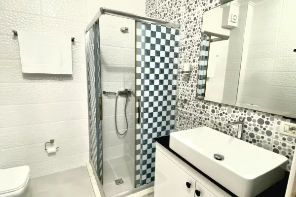 Shtepi me qera Apartament ne Sarande, 2+1, Mobilimi E mobiluar, Pagesa 50,000  Leke.