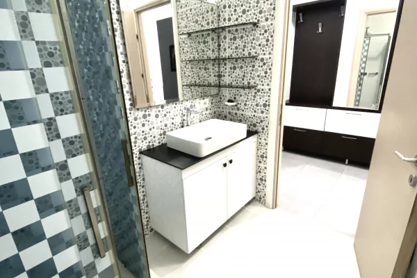 Shtepi me qera Apartament ne Sarande, 2+1, Mobilimi E mobiluar, Pagesa 50,000  Leke.