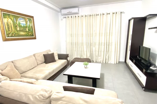 Shtepi me qera Apartament ne Sarande, 2+1, Mobilimi E mobiluar, Pagesa 50,000  Leke.