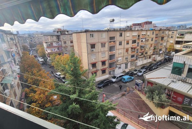 Shtepi ne shitje Apartament ne Tirane, 2+1, Mobilimi E mobiluar, Pagesa 115,000  Euro.