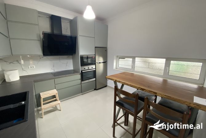 Shtepi me qera 2+1 ne Tirane - 700 Euro