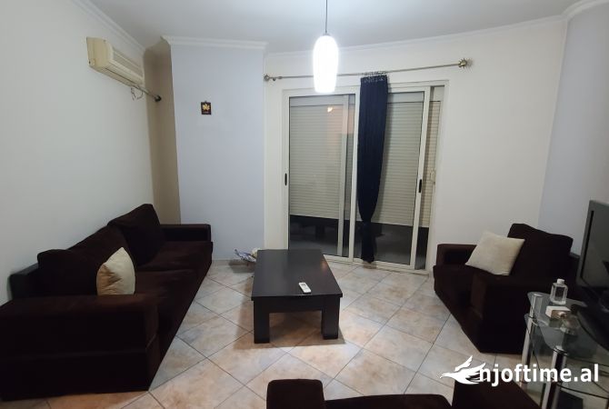 Shtepi me qera 1+1 ne Tirane - 400 Euro