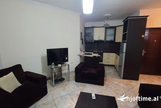 Shtepi me qera 1+1 ne Tirane - 400 Euro