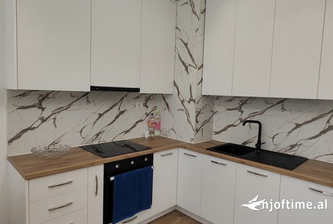 Shtepi me qera 2+1 ne Tirane - 490 Euro