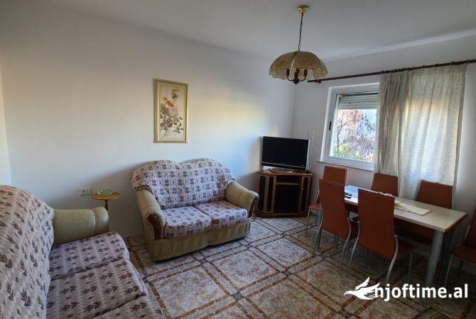 Shtepi me qera 3+1 ne Tirane - 590 Euro
