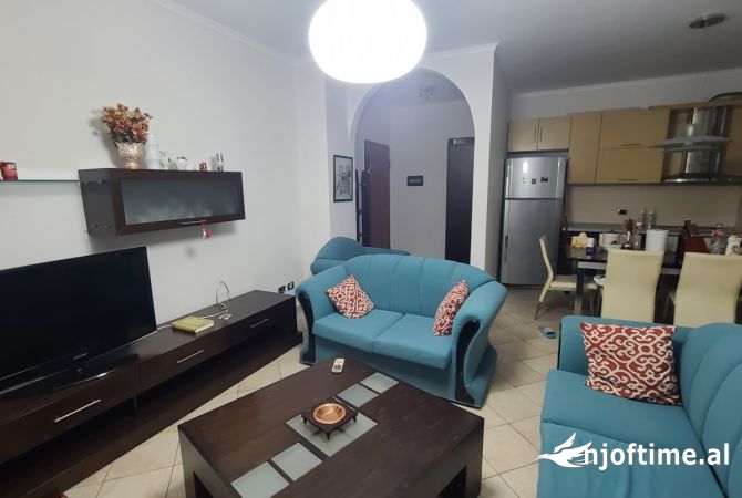 Shtepi me qera 2+1 ne Tirane - 700 Euro