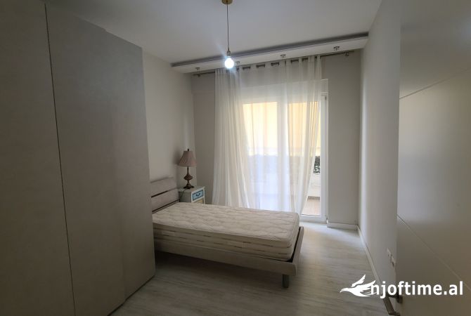 Shtepi me qera 2+1 ne Tirane - 650 Euro