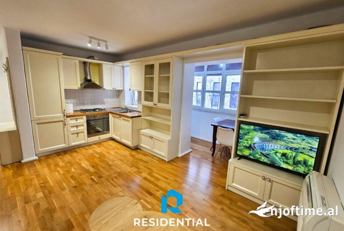 Shtepi me qera 1+1 ne Tirane - 450 Euro
