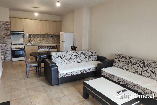 Shtepi me qera 1+1 ne Tirane - 350 Euro