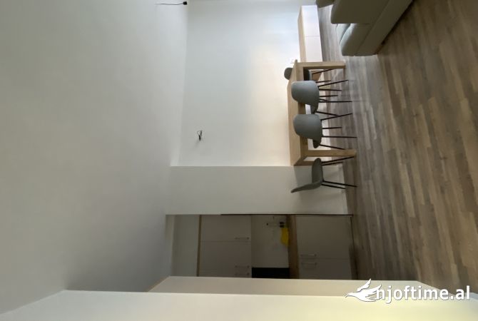 Shtepi me qera Apartament ne Tirane, 1+1, Mobilimi E mobiluar, Pagesa 55,000  Leke.