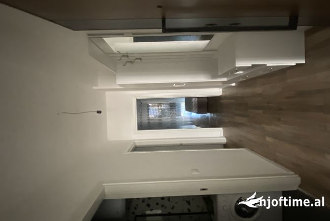 Shtepi me qera Apartament ne Tirane, 1+1, Mobilimi E mobiluar, Pagesa 55,000  Leke.