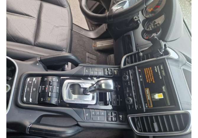 Jepet makine PORSCHE CAYENNE me qera ditore duke filluar nga 120 euro