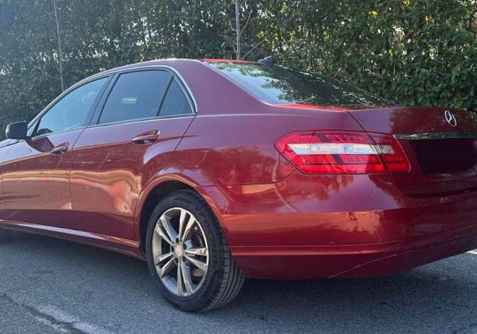 Jepet me qera Makina E Class duke filluar me 40 euro dita