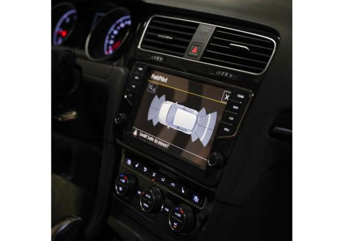 Makina me qera Volkswagen Golf 7 duke filluar me 50 Euro dita