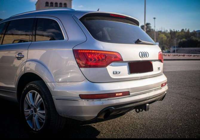 Jepet me qera Makina Audi Q7 duke filluar nga 100 euro dita