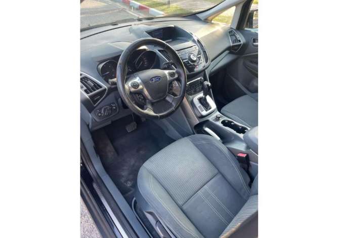 Jepet me qera Makina Ford C-max me cmim ditor duke filluar nga 40 Euro