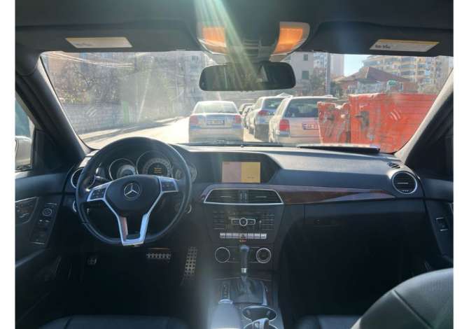 Jepet me qera Makina Mercedes Benz C-Class  nga 45 Euro.Rinas 