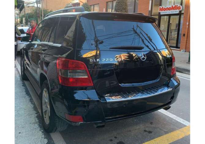Jepet me qera Makina Mercedes Benz GLK me cmim ditor duke filluar nga 50 Euro 