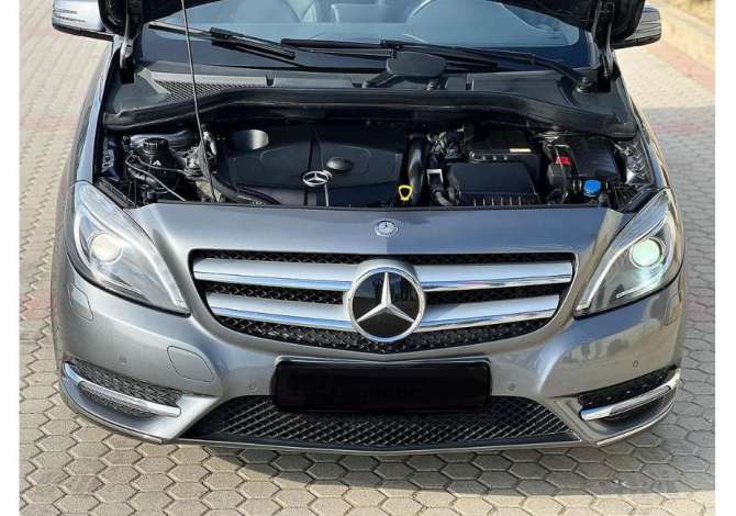 Makina ne shitje ne Durres, Mercedes-Benz, 2014 Diesel,Kambio Automatik Pagesa 10,490  Euro.