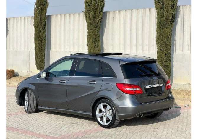 Makina ne shitje ne Durres, Mercedes-Benz, 2014 Diesel,Kambio Automatik Pagesa 10,490  Euro.