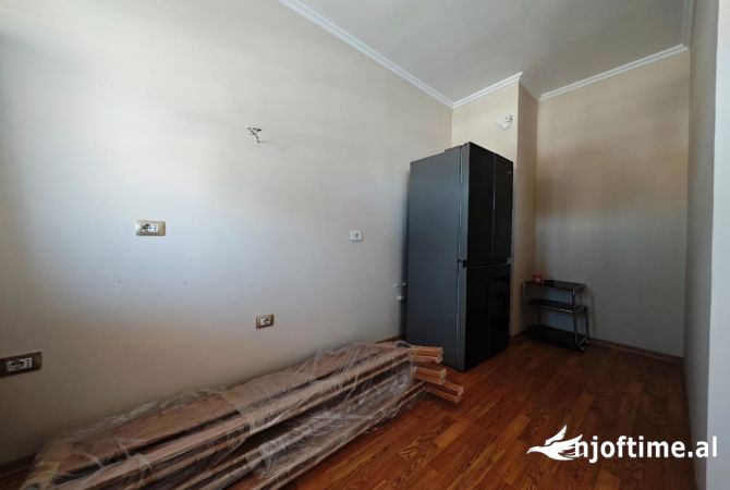 Ambient biznesi ne shitje 1+1 ne Tirane - 10,000 Euro